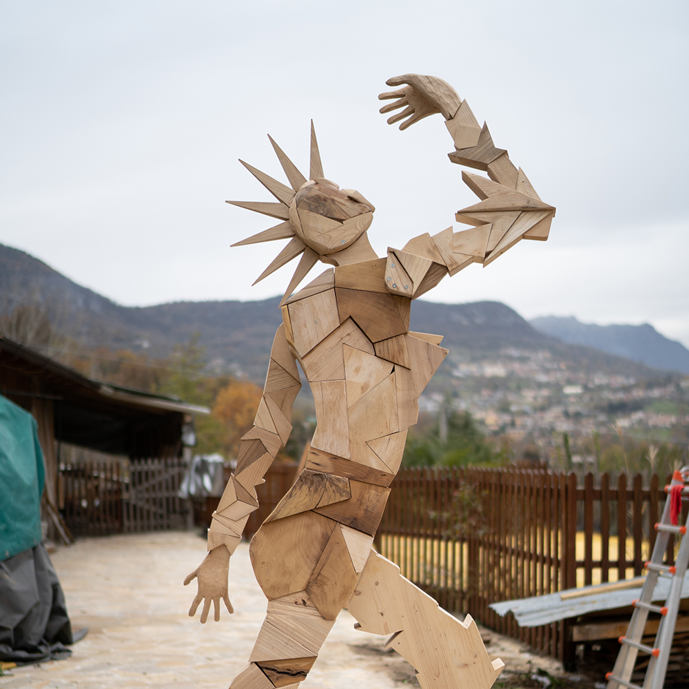 Scultura in Legno Palco Scenico