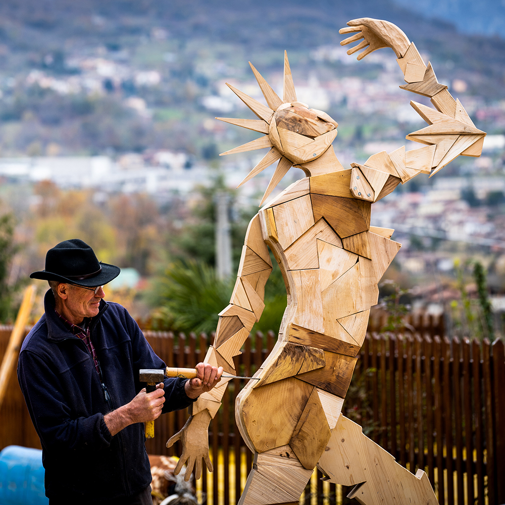 Scultura in Legno Palco Scenico