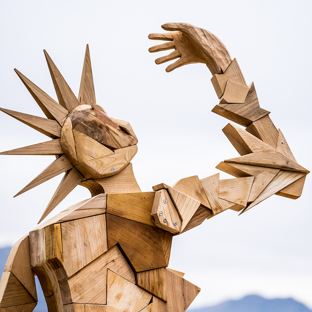 Scultura in Legno Palco Scenico